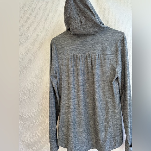 Duluth Trading Co Women’s Gray Hoodie Size: Medium - Picture 4 of 10